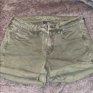 American Eagle Midi shorts